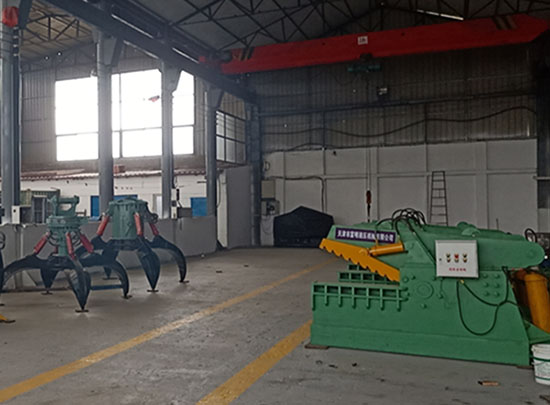 金属破碎机,钢筋切粒机,非金属打包机,废钢抓钢机,龙门式废钢剪切机.jpg